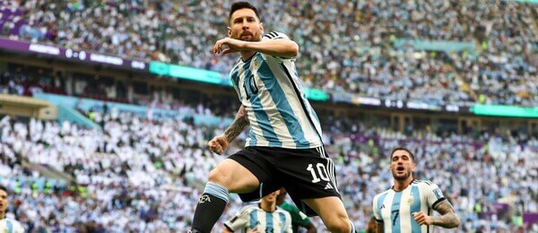 Fotbalista Lionel Messi dává gól na MS ve fotbale 2022 v Kataru - sledujte dnes utkání Argentina vs Mexiko živě a v live streamu online