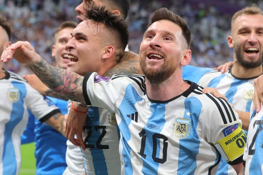 Lionel Messi a Argentina slaví postup do semifinále MS ve fotbale 2022 - Profimedia