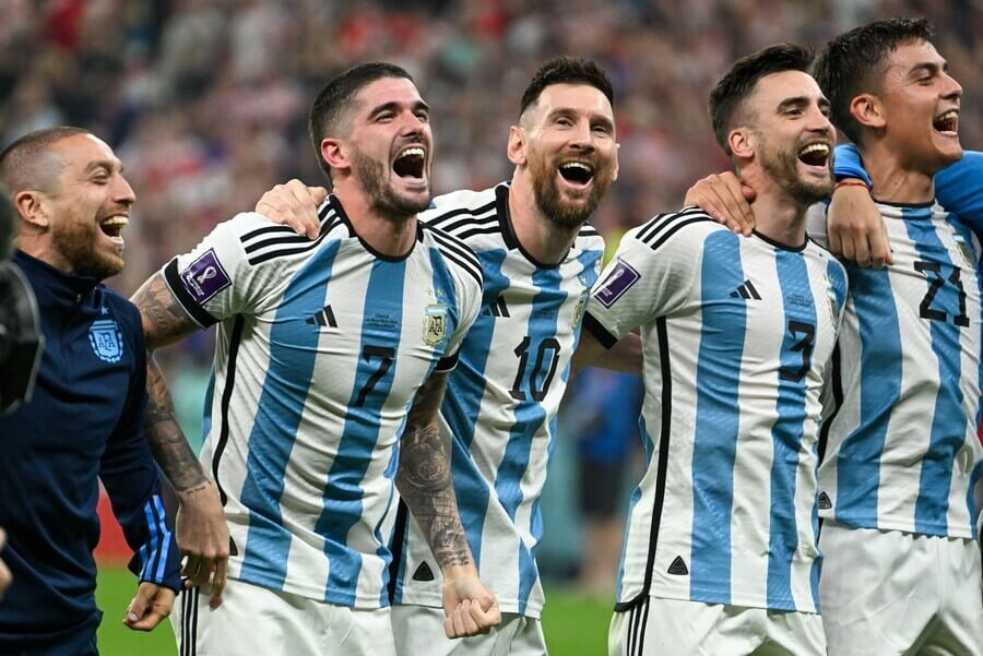 Fotbalisté Argentiny slaví postup do finále MS