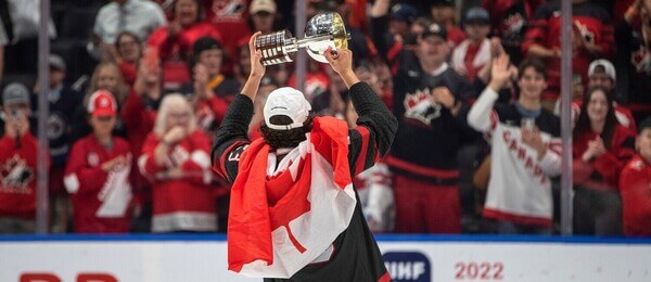 Hokejisté Kanady po vítězství na MS v hokeji juniorů - jaké jsou nominace a soupisky MS U20 v ledním hokeji