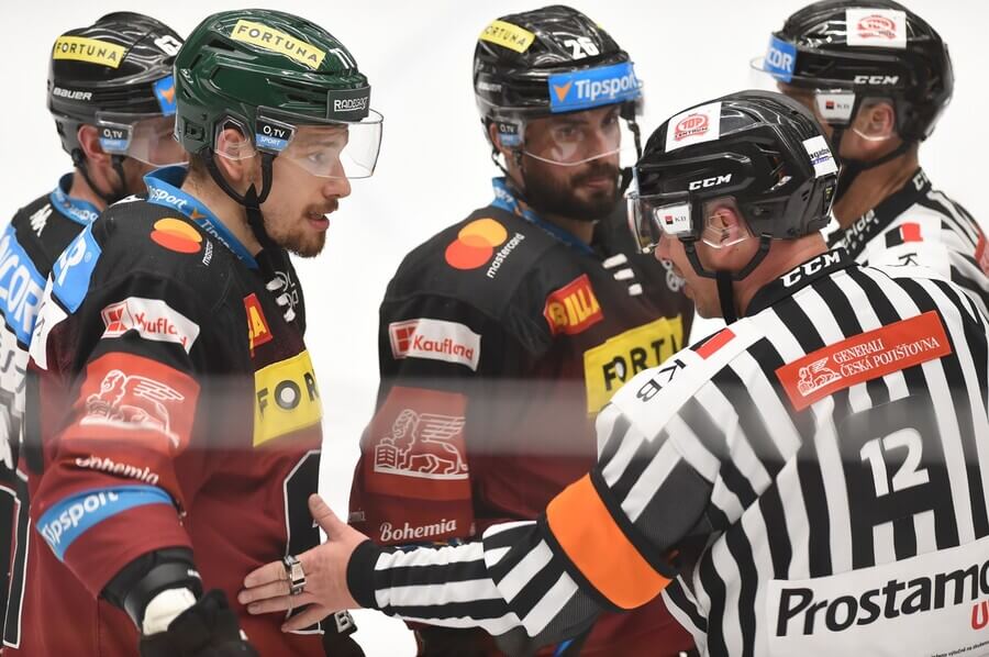 Hokejisti Sparty Praha odcestovali do Švýcarska na Spengler Cup, v prvním zápase vyzvou Kanadu - Profimedia