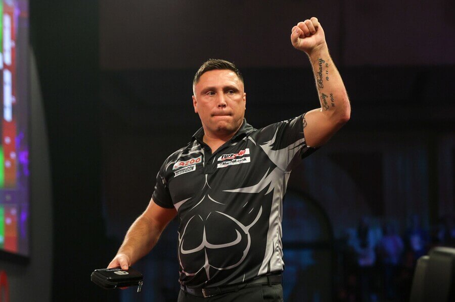 Šipky, waleský hráč Gerwyn Price během MS