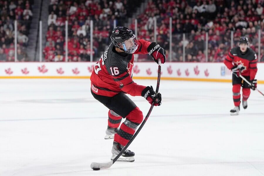 Kanaďan Connor Bedard je nejlepším hráčem na MS v hokeji juniorů 2023 - Profimedia