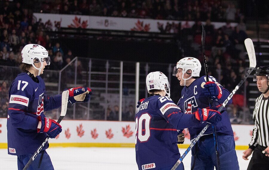 USA jsou obrovskými favority na postup do semifinále MS v hokeji juniorů U20 2023 - Profimedia