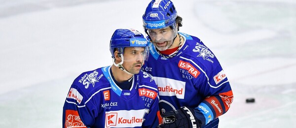 Hokejisté Jaromír Jágr a Tomáš Plekanec dnes za Kladno nastoupí v retro dresech Poldi - sledujte hokej Kladno vs Plzeň živě v online live streamu - foto Profimedia