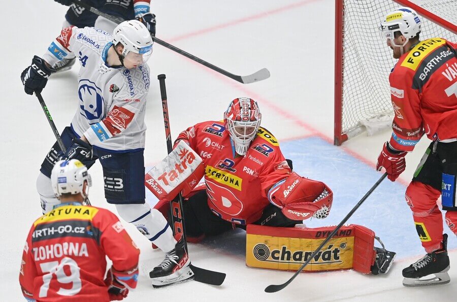 Hokejisté Plzně a Pardubic v utkání Tipsport extraligy 2022-2023 - sledujte dnes hokej Pardubice - Plzeň živě v online live streamu - foto Michal Beránek - CNC - Profimedia