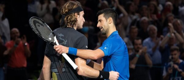 Tenisté Stefanos Tsitsipas a Novak Djokovič dnes hrají finále Australian Open 2023 ve dvouhře - kde sledovat finále živě v online live streamu
