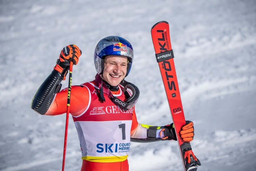 Alpské lyžování, obří slalom, Marco Odermatt ze Švýcarska se raduje na Mistrovství světa v alpském lyžování