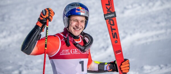 Alpské lyžování, obří slalom, Marco Odermatt ze Švýcarska se raduje na Mistrovství světa v alpském lyžování