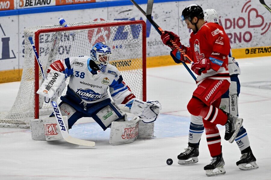 Hokejisté HC Kometa Brno a HC Olomouc v utkání Tipsport extraligy ledního hokeje TELH - sledujte dnes hokej Kometa Brno vs Olomouc živě - online live stream zdarma