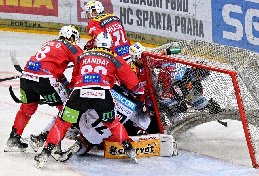 V play off hokejové Tipsport Extraligy se můžeme těšit na výborné zápasy s parádním nasazením