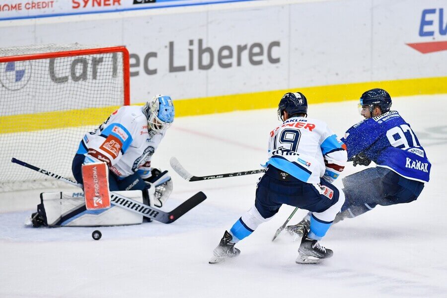 Sledujte atraktivní sérii předkola play off mezi Libercem a Plzní živě v online livestreamech na TV Tipsport.