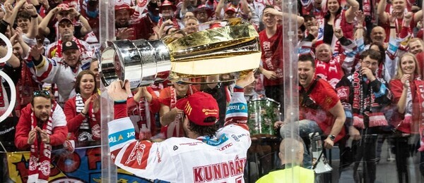 Pohár pro vítěze play-off Tipsport extraligy ledního hokeje TELH - kde sledovat play off extraligy živě - TV program a přímé přenosy