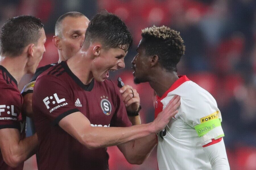 Slavia vs. Sparta v souboji o titul - kdo má větší šanci a pravděpodobnost podle kurzů