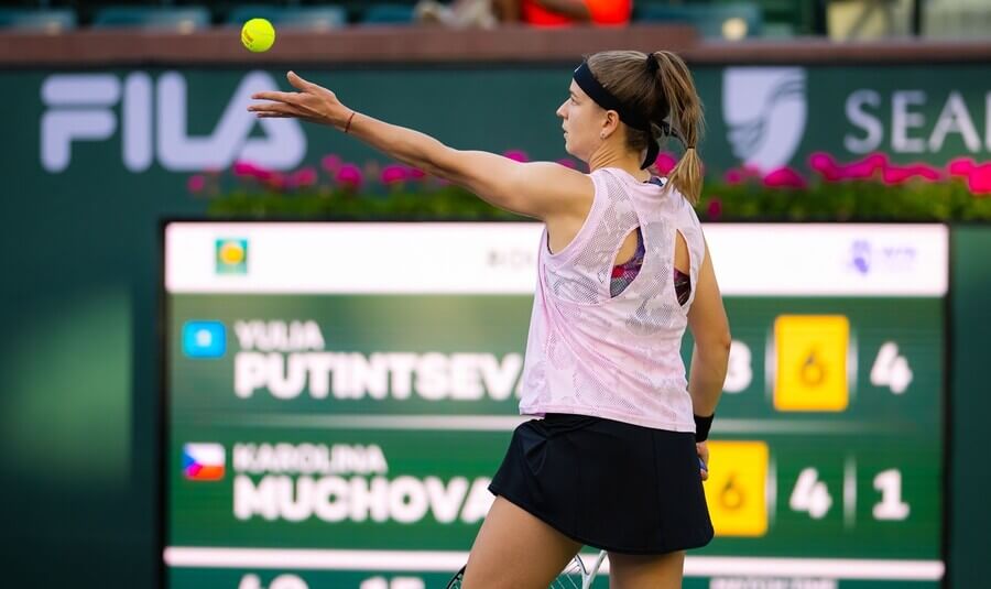 Česká tenistka Karolína Muchová na turnaji WTA 1000 Indian Wells 2023 - sledujte dnes tenis Muchová vs Trevisan živě v online live streamu - třetí kolo Indian Wells