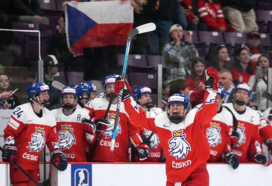 České hokejistky hrajou o bronzové medaile na MS v hokeji žen 2023 proti Švýcarsku