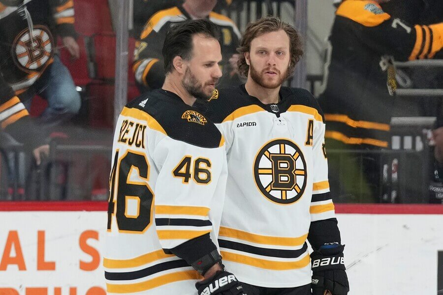 David Krejčí a David Pastrňák pomohli Bostonu Bruins k rekordní sezoně v základní části NHL