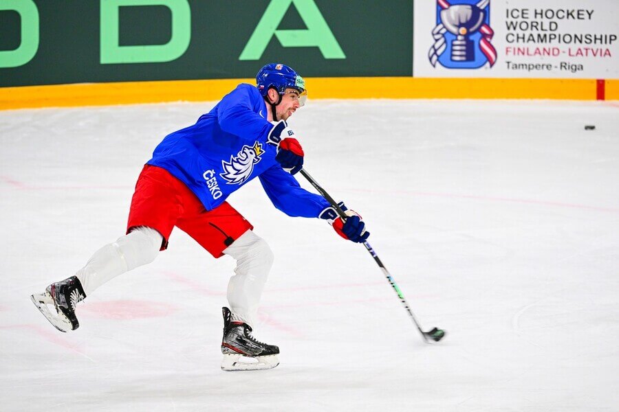 Lední hokej, Filip Chytil na tréninku českého týmu pro MS v hokeji