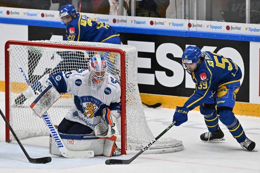 Sledujte mistrovství světa v hokeji živě na Fortuna TV. Online livestream zápasu Finsko - Švédsko začíná dnes v 19:20.