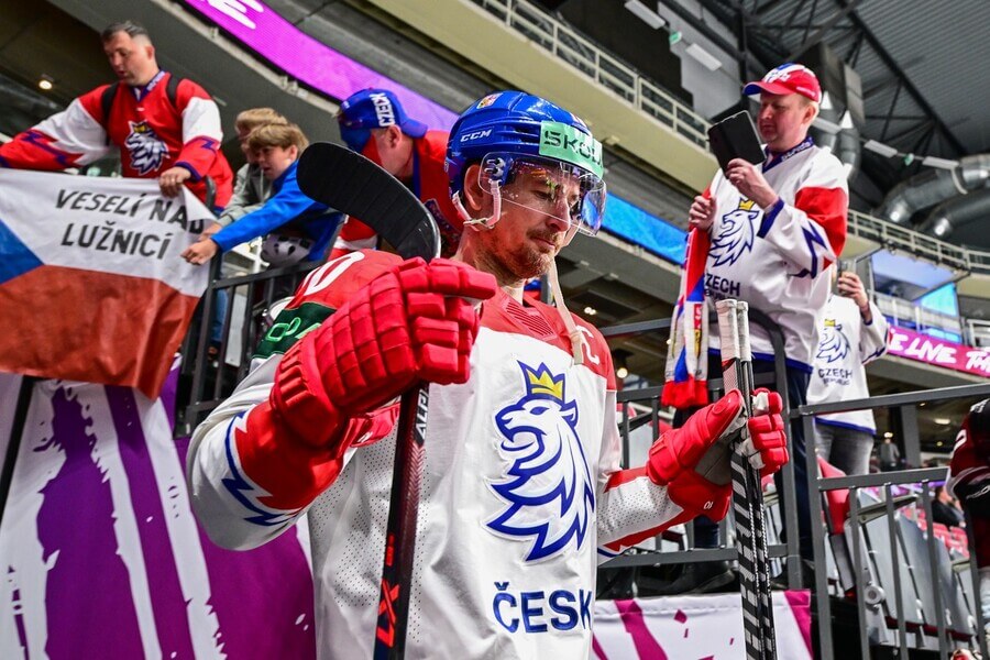 Kapitán české reprezentace na MS v hokeji 2023 Roman Červenka - sledujte dnes hokej Česko vs Švýcarsko živě v online livestreamu