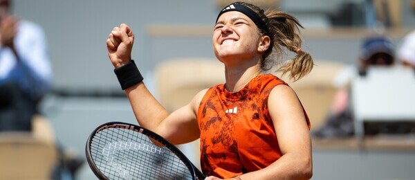 Tenistka Karolína Muchová slaví postup do semifinále French Open 2023 - sledujte dnes tenis Muchová vs Sabalenka na Roland Garros 2023 živě online