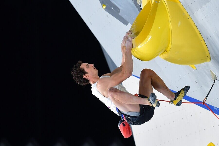 Sportovní lezení, Adam Ondra při lezení na obtížnost - lead, olympiáda v Tokiu