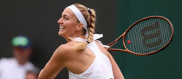 Tenis, Wimbledon, Petra Kvitová během 3. kola v roce 2023 proti Nataliji Stevanovic
