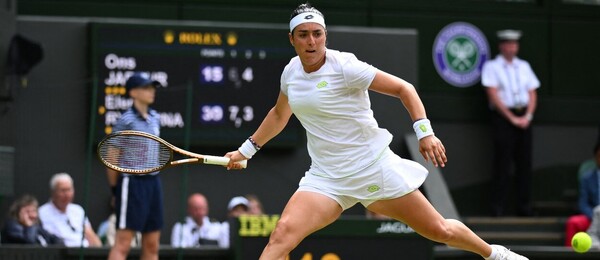 Ons Jabeur ve vítězném čtvrtfinále Wimbledonu 2023 - sledujte dnes tenis Sabalenka vs Jabeur živě