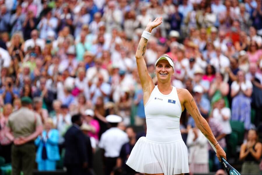 Tenis, Londýn, Markéta Vondroušová slaví postup do finále Wimbledonu 2023 - sledujte dnes tenis Vondroušová vs Jabeur živě online