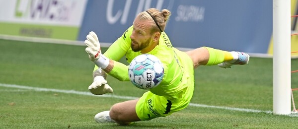 Brankář Michal Reichl při zápase Bohemians v Pardubicích