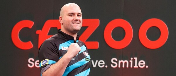 Šipky, PDC, anglický šipkař Rob Cross se raduje během Darts Masters 2023