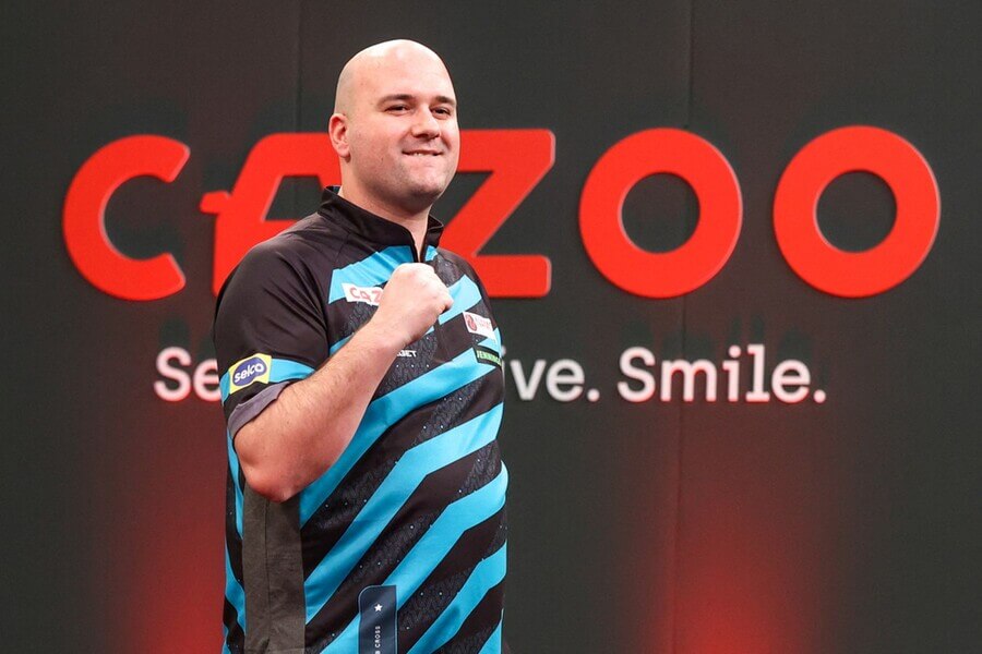 Šipky, PDC, anglický šipkař Rob Cross se raduje během Darts Masters 2023