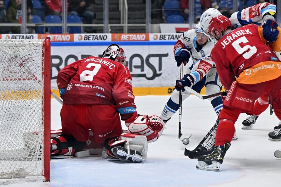 Oceláři Třinec a Kometa Brno v utkání hokejové Tipsport extraligy - sledujte dnes hokej Třinec vs Brno živě online