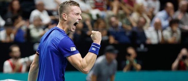 Jiří Lehečka pomohl k vítězství Česka proti Španělsku v Davis Cupu 2023