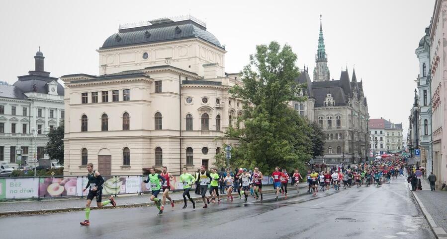 Silniční běh, RunCzech, start závodu Liberec Nature Run