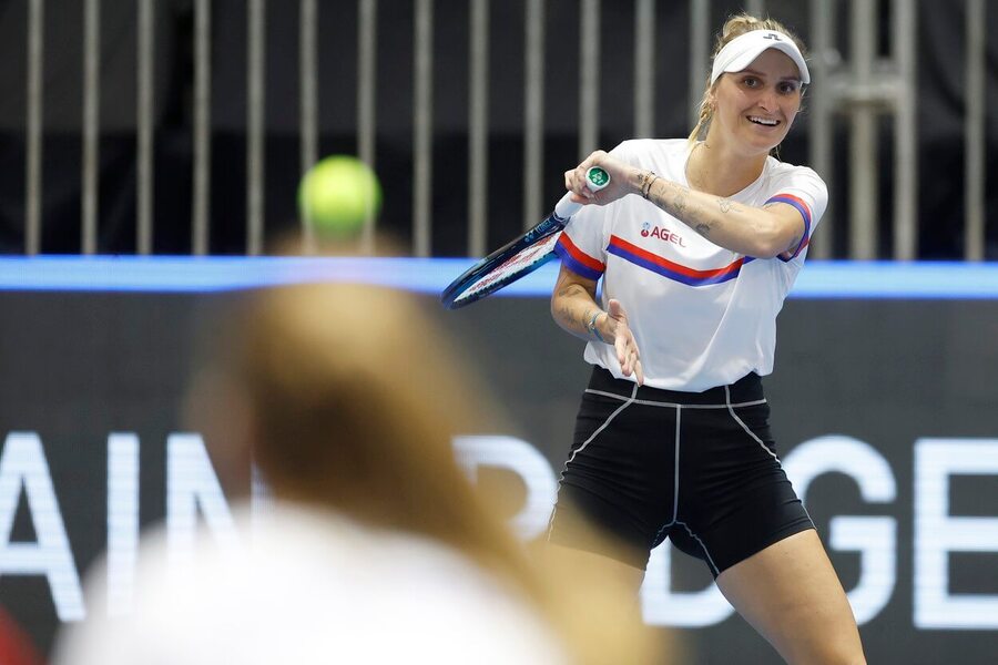 Tenis, Billie Jean King Cup 2023, Markéta Vondroušová na tréninku před zápasem finálové skupiny proti Švýcarsku