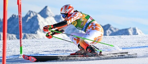 Alpské lyžování, FIS Světový pohár Soelden v Rakousku, Petra Vlhová během obřího slalomu žen