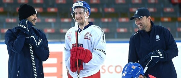 Roman Červenka na tréninku během srazu české reprezentace pro Švýcarské hokejové hry 2023