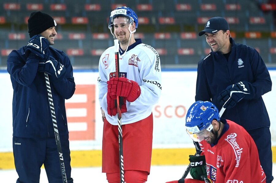 Roman Červenka na tréninku během srazu české reprezentace pro Švýcarské hokejové hry 2023
