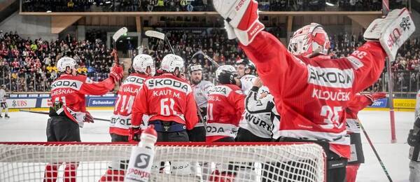 Pardubice třemi góly v posledních čtyřech minutách otočily zápas s Kanadou a postoupily do finále Spengler Cupu 2023