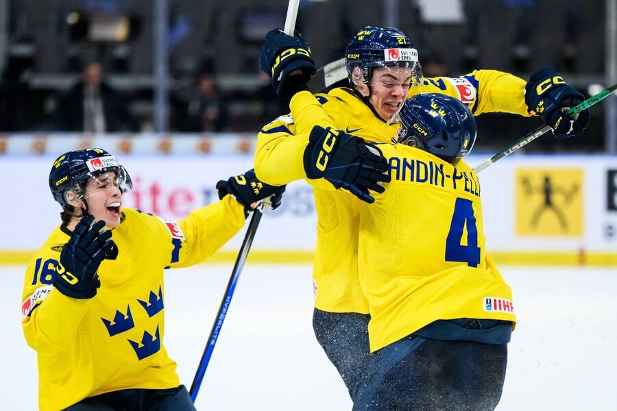 Axel Sandin Pellikka v prodloužení vystřelil Švédsku postup do semifinále MS v hokeji U20 2024