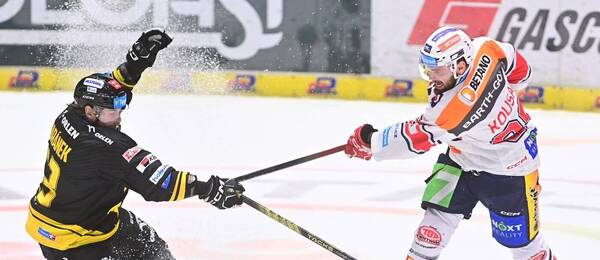 Hokejisté Litvínova na domácím ledě musejí zabrat, v Pardubicích prohráli oba úvodní zápasy série. Sledujte pokračování semifinále play off ELH živě na TV Tipsport.