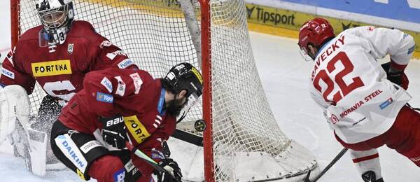 Třinec vs. Sparta - sledujte 3. a 4. zápas semifinále play off Tipsport extraligy živě