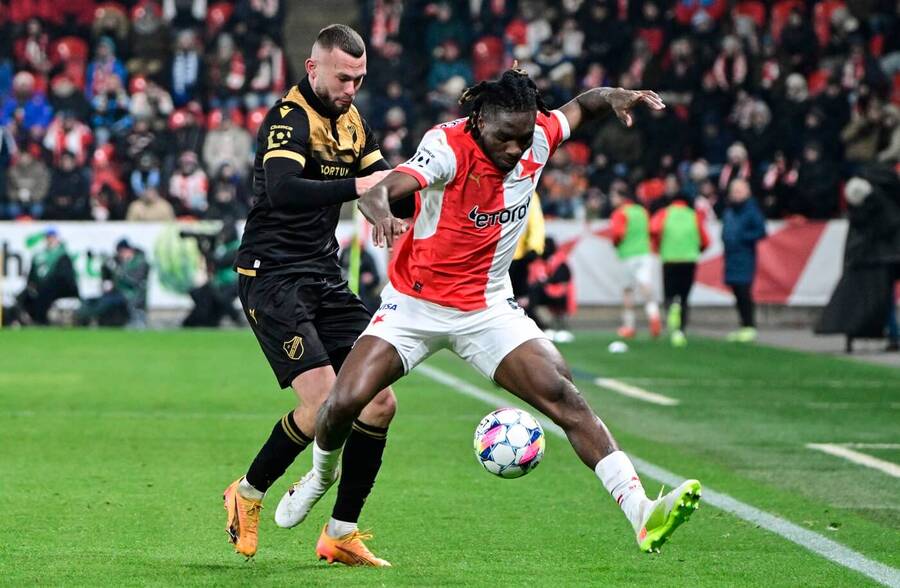 Erik Prekop z Ostravy a Igoh Ogbu ze Slavie, 22. kolo Chance Ligy 2024–25
