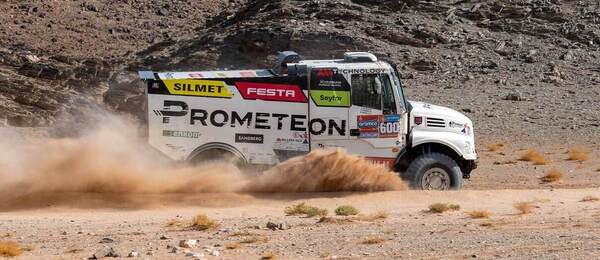 Martin Macík i po 8. etapě Rally Dakar drží vedení mezi kamiony