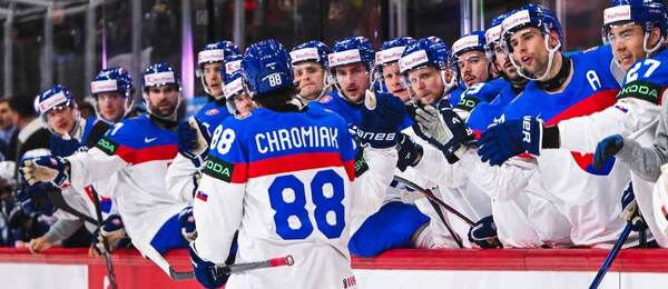 Martin Chromiak oslavuje gól v zápase proti Francii, Slovensko dnes na MS v hokeji 2025 vyzve Kanadu 