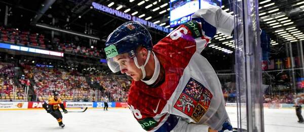 Martin Nečas v zápase proti Německu, dnešní program MS v hokeji (20. 5.) obsahuje zápas Česka s USA