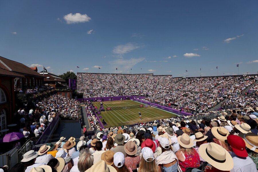 Centrální kurt Queen´s Club v Londýně, kde probíhá i ženský tenisový turnaj WTA Londýn