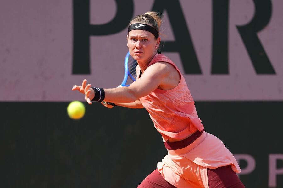 Česká tenistka Marie Bouzková ve vítězném utkání Roland Garros 2025, Bouzková dnes hraje 3. kolo proti Gauff