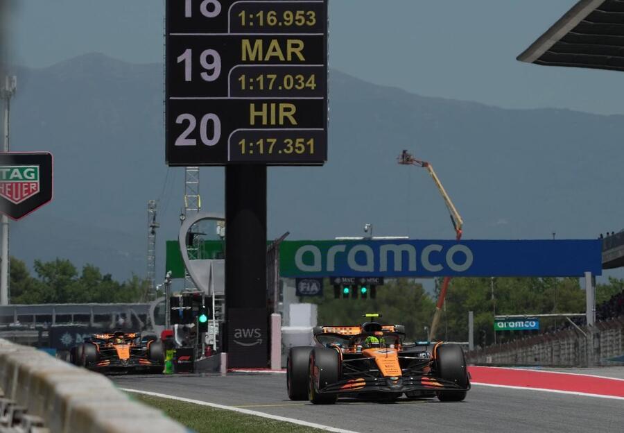 Obě Formule 1 stáje McLaren jsou hlavními favority na zisk pole position v kvalifikaci před Velkou cenou Španělska 2025.